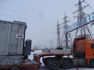 На Новосибирскую ГЭС доставили новый автотрансформатор