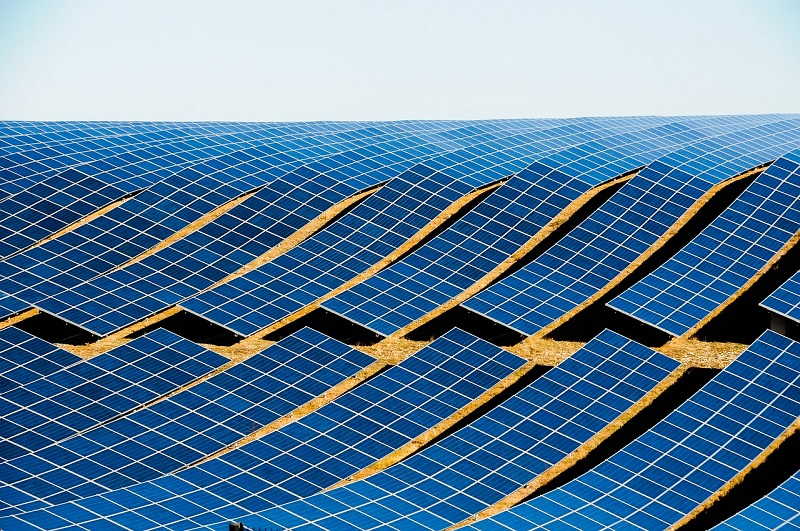 Китай будет строить 50-60 ГВт солнечных электростанций в год