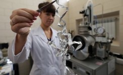 Ученые создали нить, вырабатывающую электричество при растяжении
