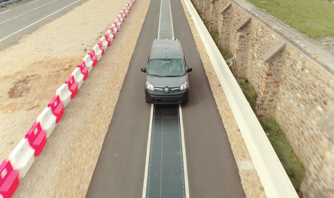 Qualcomm создает беспроводную дорогу, заряжающую электромобили на ходу