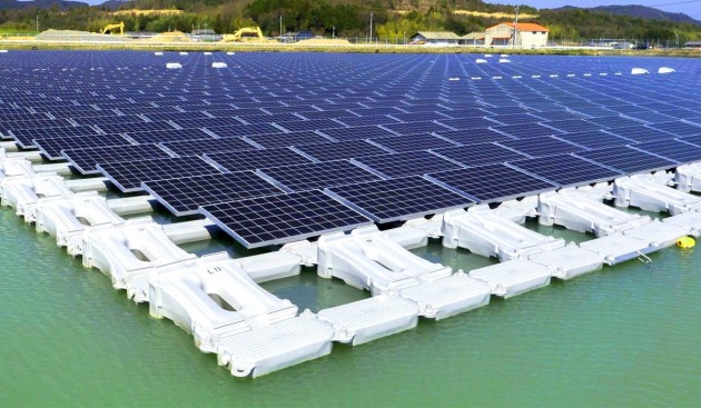 В Японии разработали устойчивую к тайфунам плавучую солнечную станцию