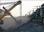 Горняки Кузбасса в 2013 году нарастили добычу угля на 1,5 млн тонн, выдав на-гора 203 млн тонн
