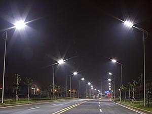 Магнитогорские улицы осветили 600 плазменных фонарей (Челябинская обл.) 