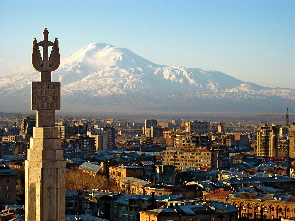 Армения на десять минут осталась без электричества
