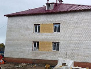 В поселке Юбилейный завершается строительство первого в регионе энергоэффективного дома